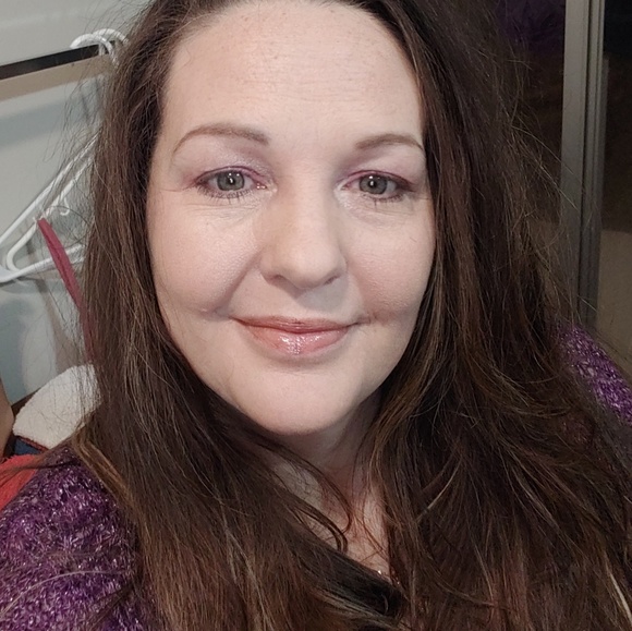 Meet your Posher, Rhonda - Picture 1 of 8